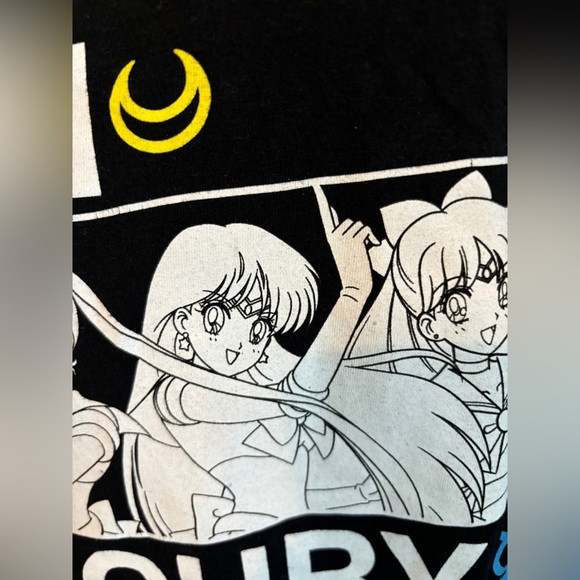 Sailor Moon T-shirt🌜⛵️ - Picture 4 of 9